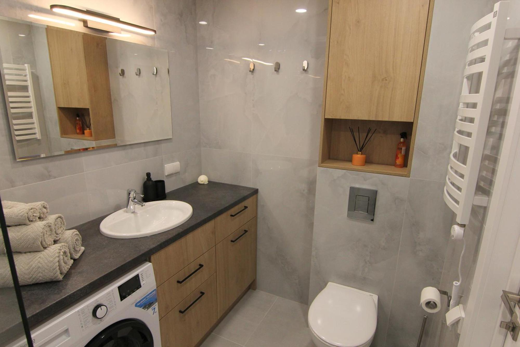 Warmzy - Modern 2 With Free Parking * Vilna