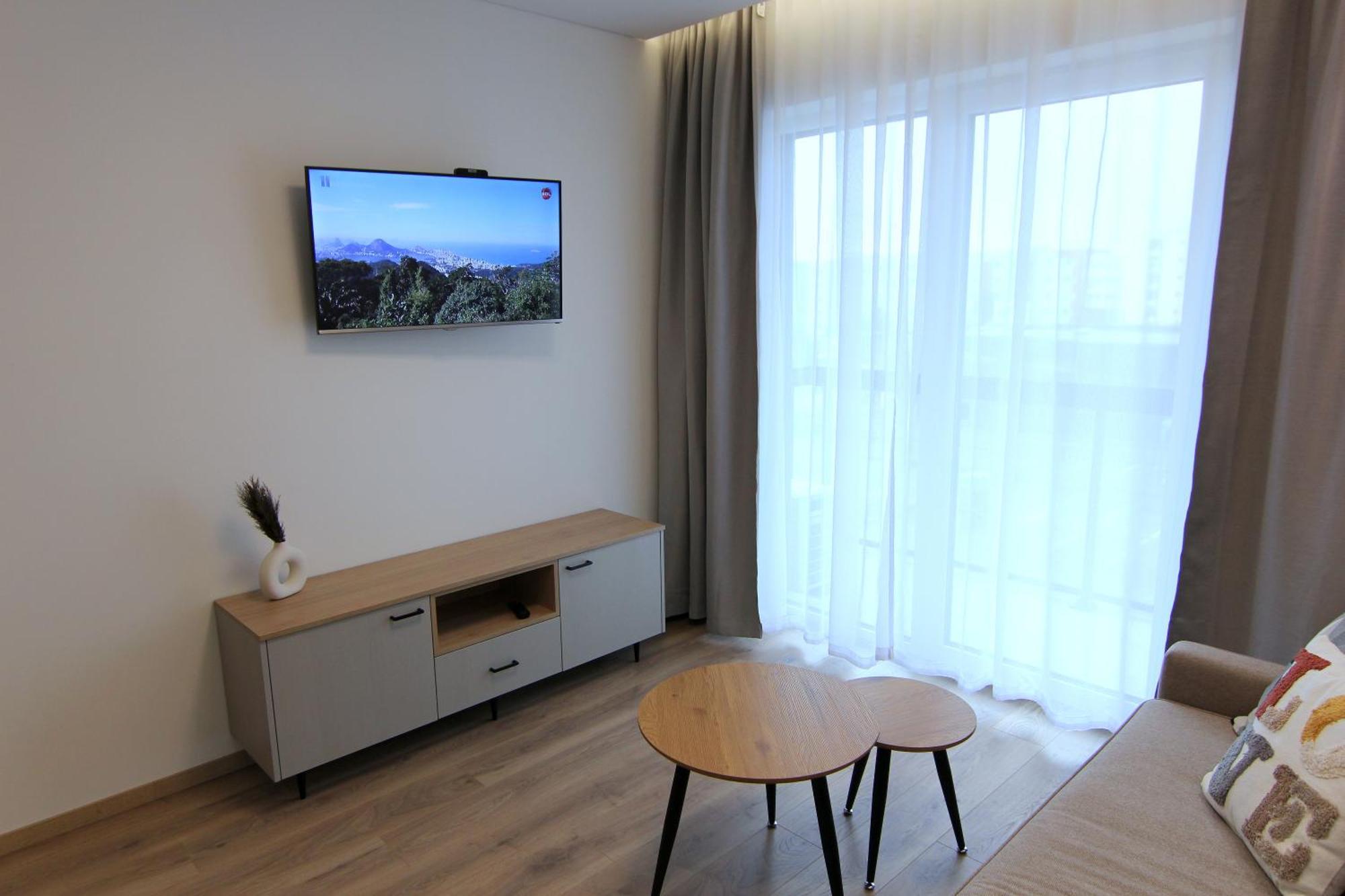 Warmzy - Modern 2 With Free Parking Huoneisto